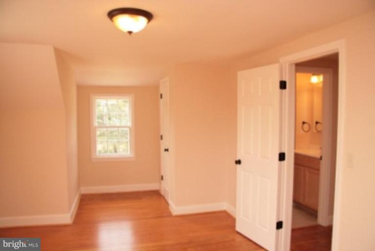 18165 Sands Road Purcellville, VA 20132 - Photo 13 of 21 Bedroom #3