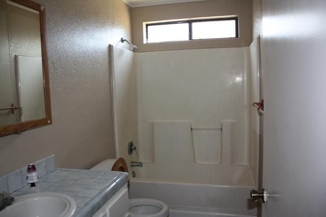 18247 Ridgedale Drive Madera, CA 93638 - Photo 7 of 10 Gallery Image 7
