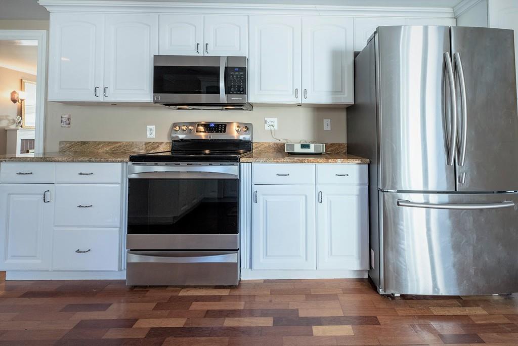 762 Shootflying Hill Road Barnstable, MA 02632 - Photo 6 of 32 Gallery Image 6
