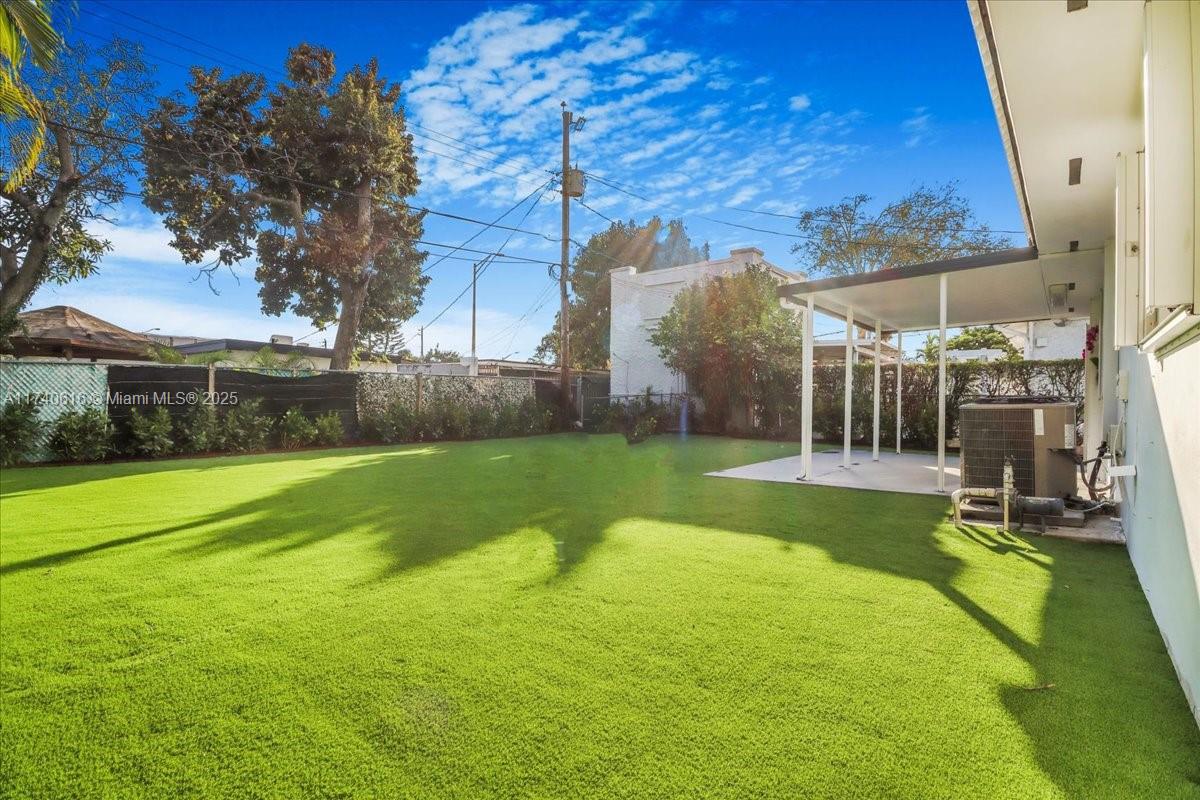 1686 Southwest 12th Street Miami, FL 33135 - Photo 37 of 44 Gallery Image 37