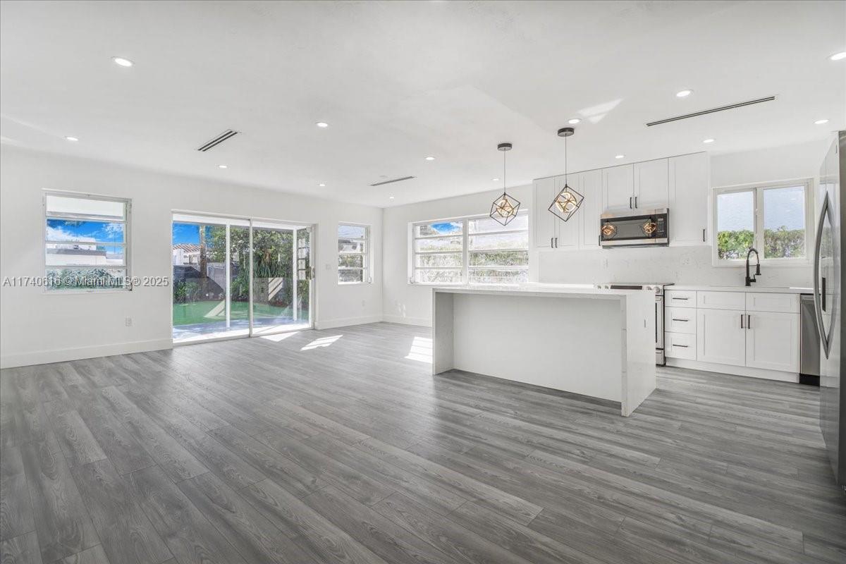 1686 Southwest 12th Street Miami, FL 33135 - Photo 9 of 44 Gallery Image 9