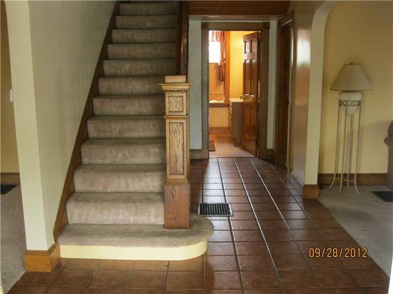 500 Ridge Avenue Canonsburg, PA 15317 - Photo 2 of 15 Entry/Foyer.