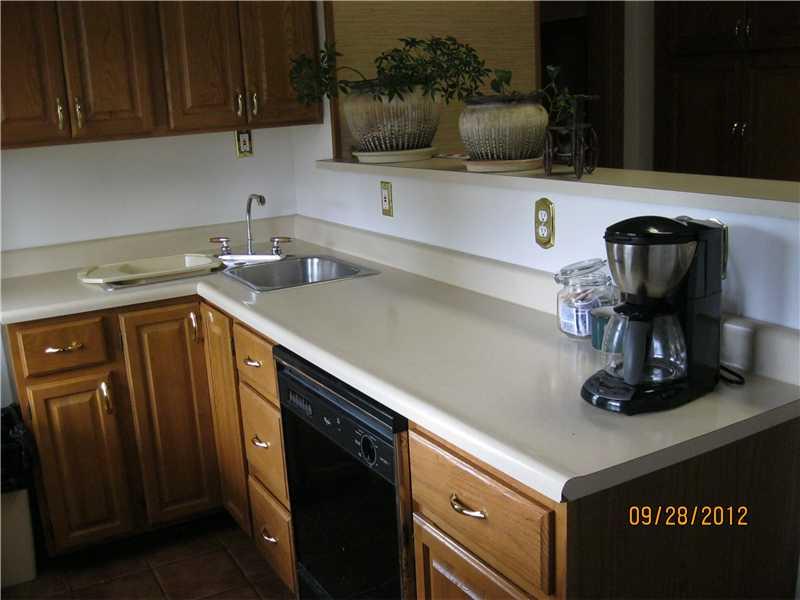 500 Ridge Avenue Canonsburg, PA 15317 - Photo 9 of 15 Kitchen.