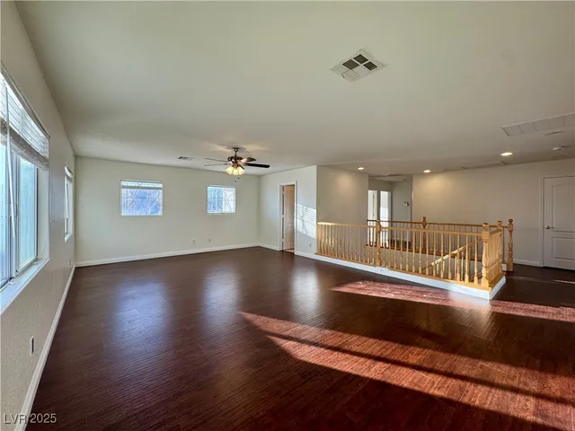 $2,900 | 3028 Teal Beach Court, Las Vegas, NV 89117