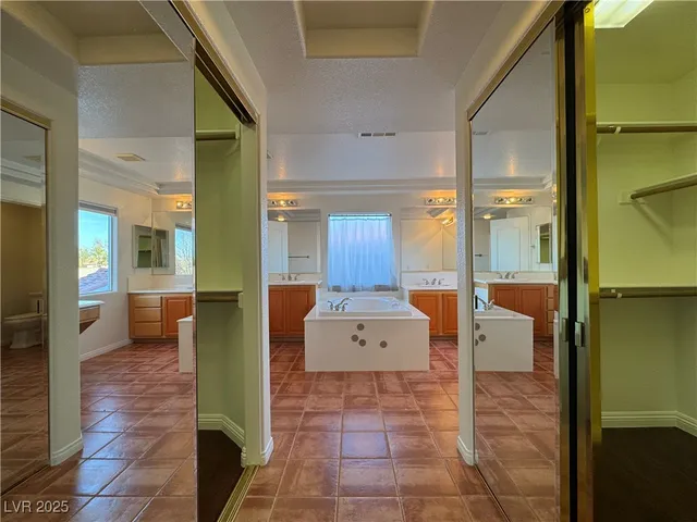 $2,900 | 3028 Teal Beach Court, Las Vegas, NV 89117