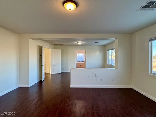 $2,900 | 3028 Teal Beach Court, Las Vegas, NV 89117