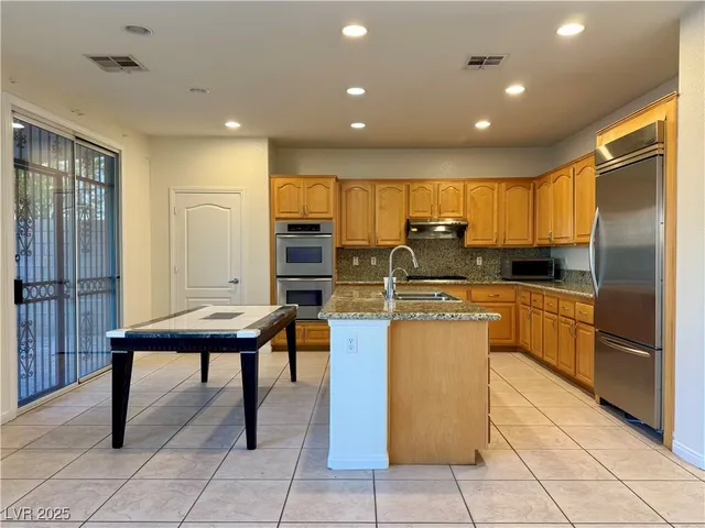 $2,900 | 3028 Teal Beach Court, Las Vegas, NV 89117