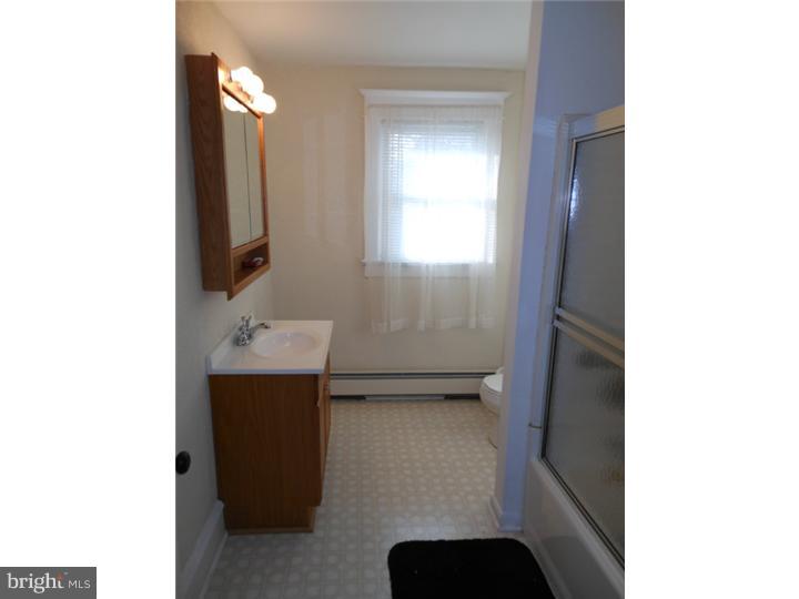 350 Carroll Street Riverside, NJ 08075 - Photo 11 of 12 Bathroom