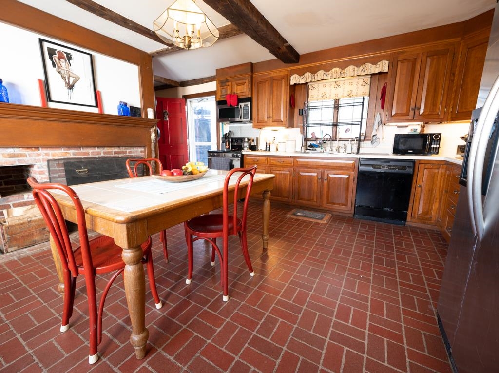 103 Highway 119 Fitzwilliam, NH 03447 - Photo 7 of 33