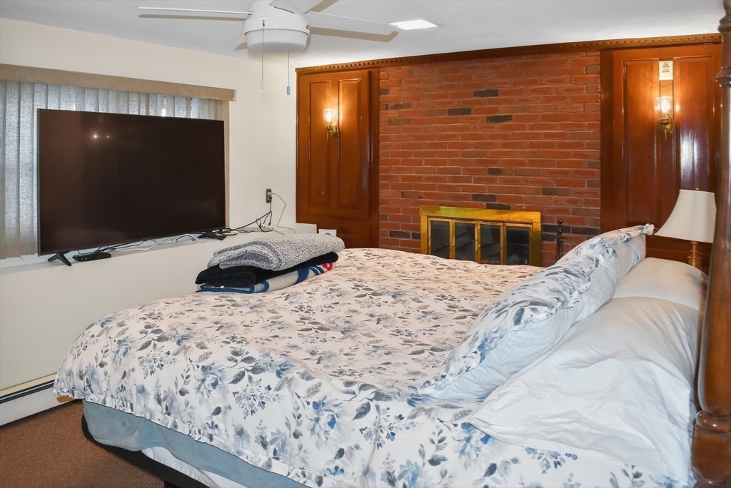 59 Hamilton Avenue Dedham, MA 02026 - Photo 10 of 12