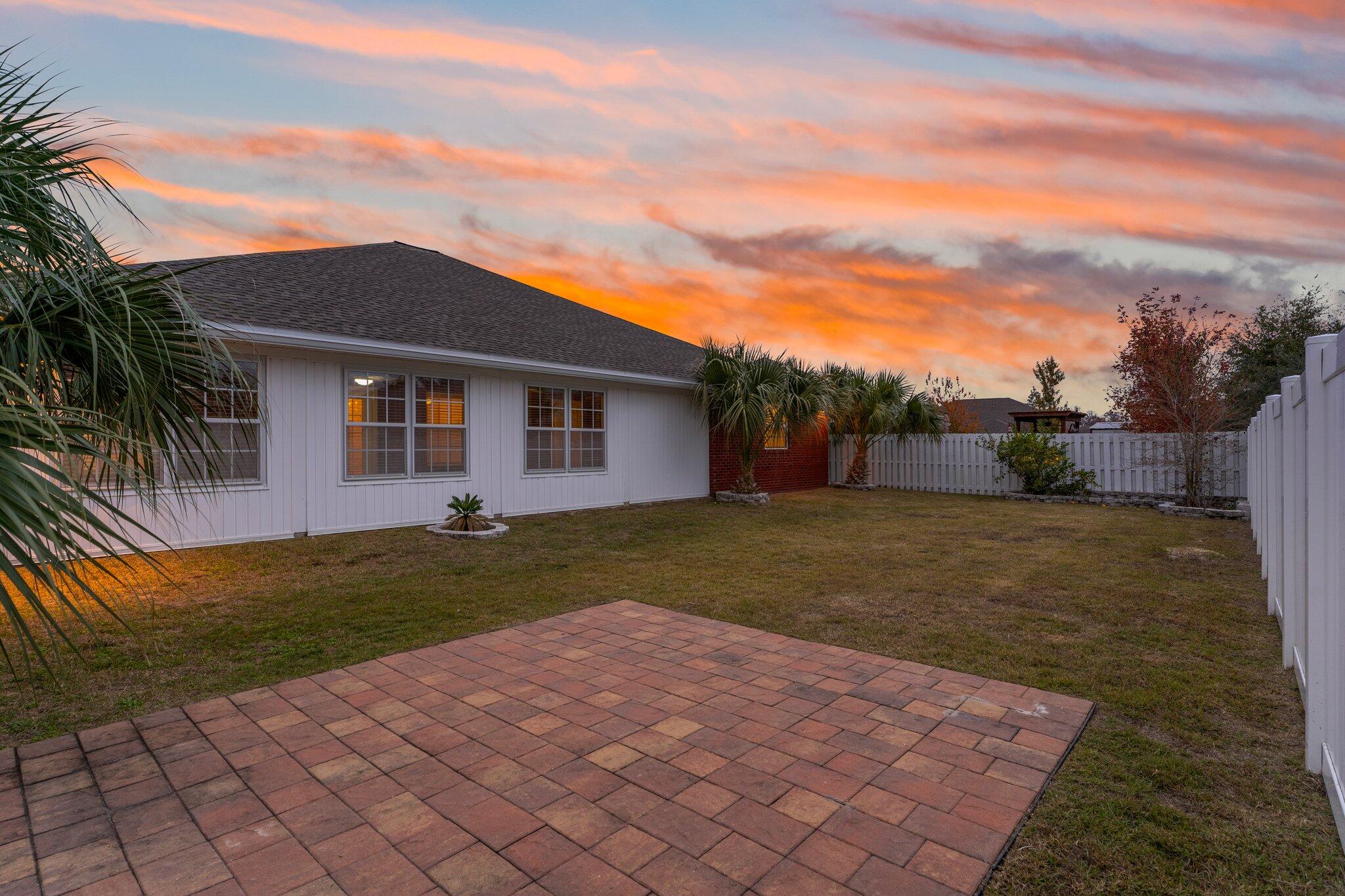 4-3503-Willow-Ridge-Rd-Twilight-11