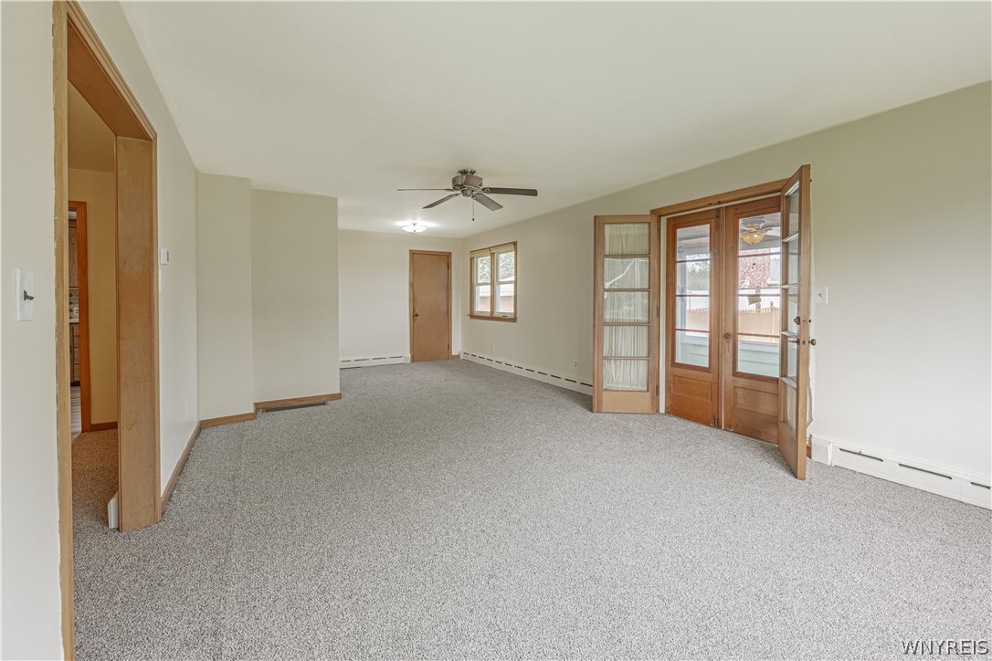 7132 Nash Road Wheatfield, NY 14120 - Photo 31 of 41 living/dining room
