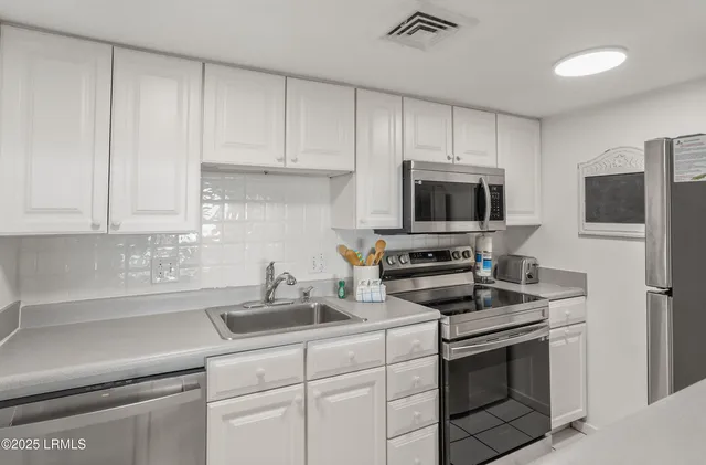 $639,000 | 409 Captain John Fripp Villa Fripp Island, Fripp Island, SC 29920