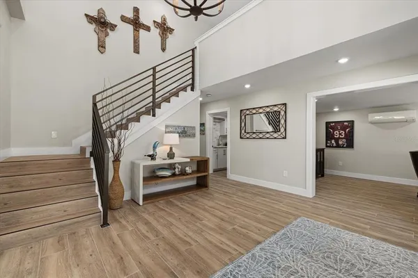 $3,999,000 | 5045 Oxford Drive, Sarasota, FL 34242