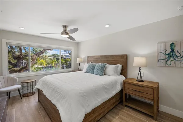 $3,999,000 | 5045 Oxford Drive, Sarasota, FL 34242