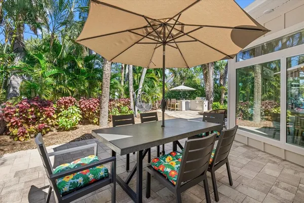 $3,999,000 | 5045 Oxford Drive, Sarasota, FL 34242