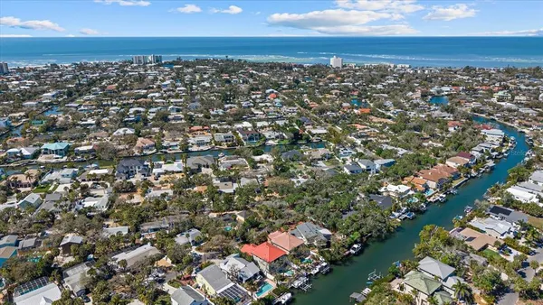 $3,999,000 | 5045 Oxford Drive, Sarasota, FL 34242