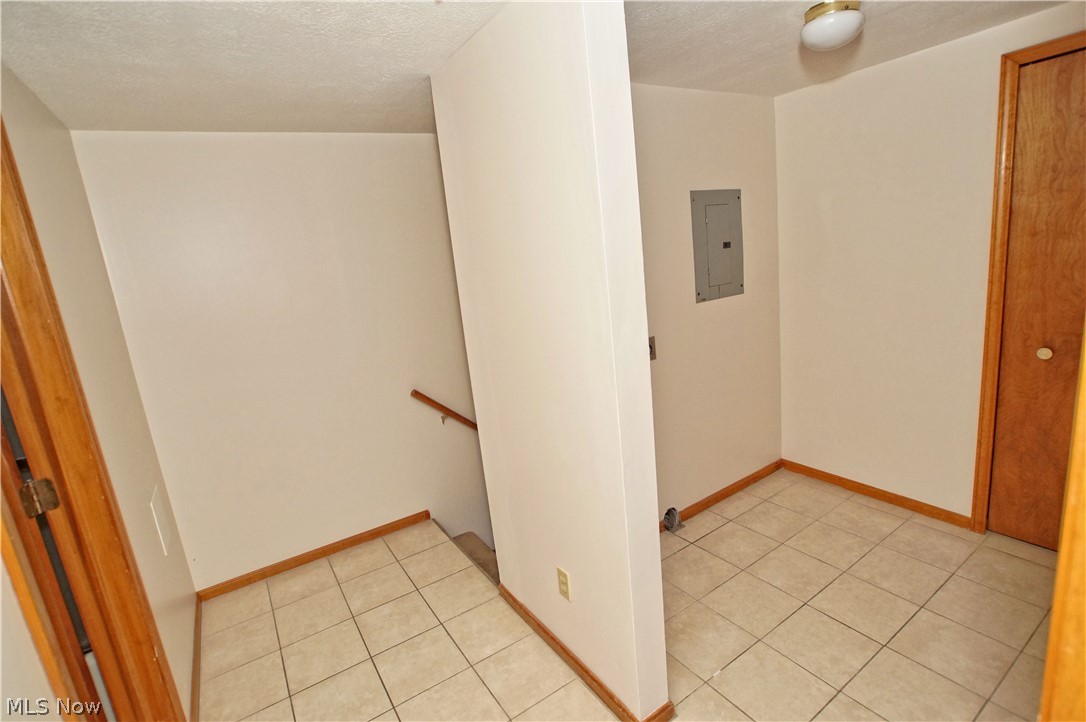 6256 Wayland Road Ravenna, OH 44266 - Photo 13 of 25 Laundry