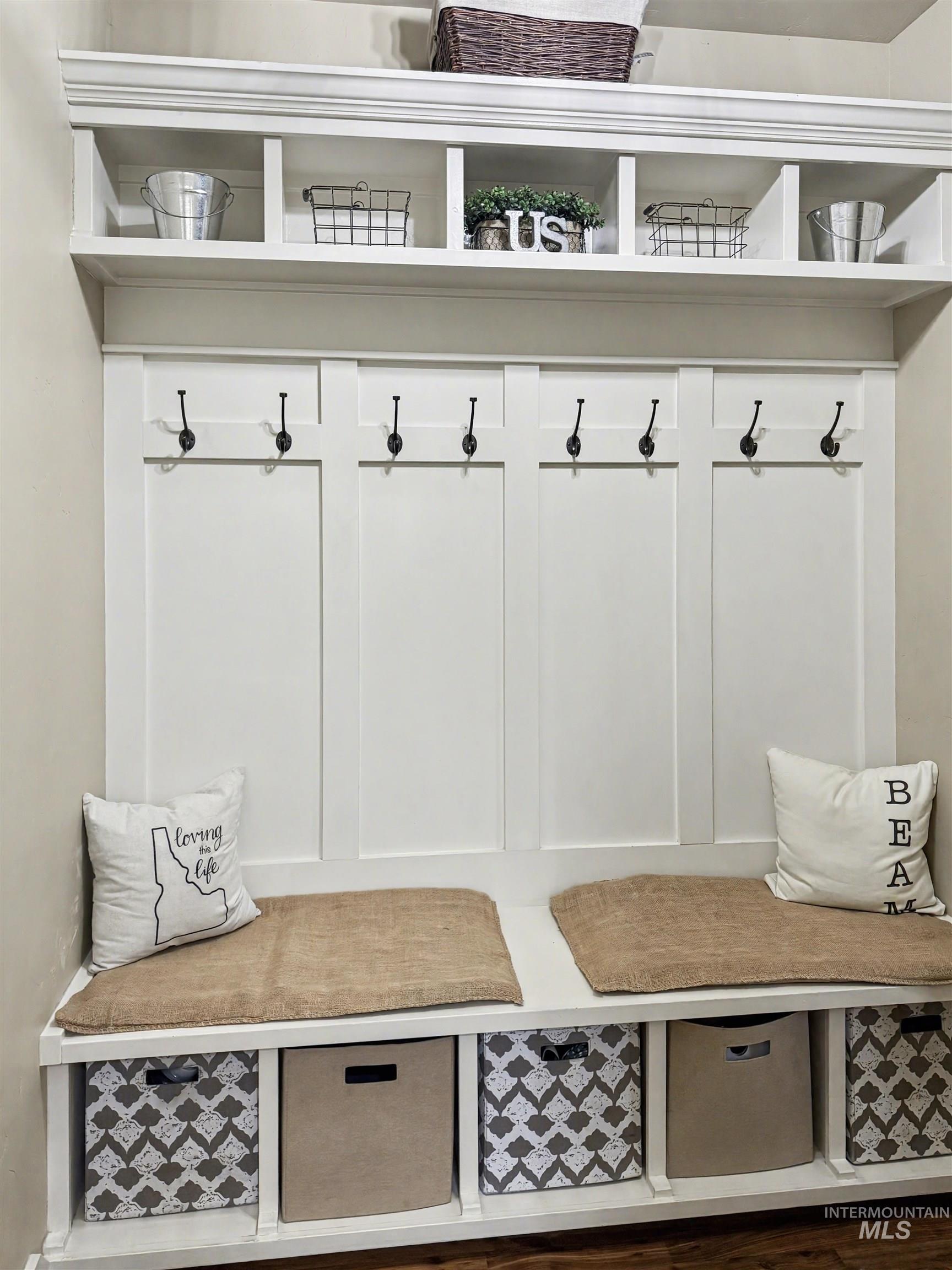 2425 South Chipper Way Eagle, ID 83616 - Photo 21 of 43 View of mudroom