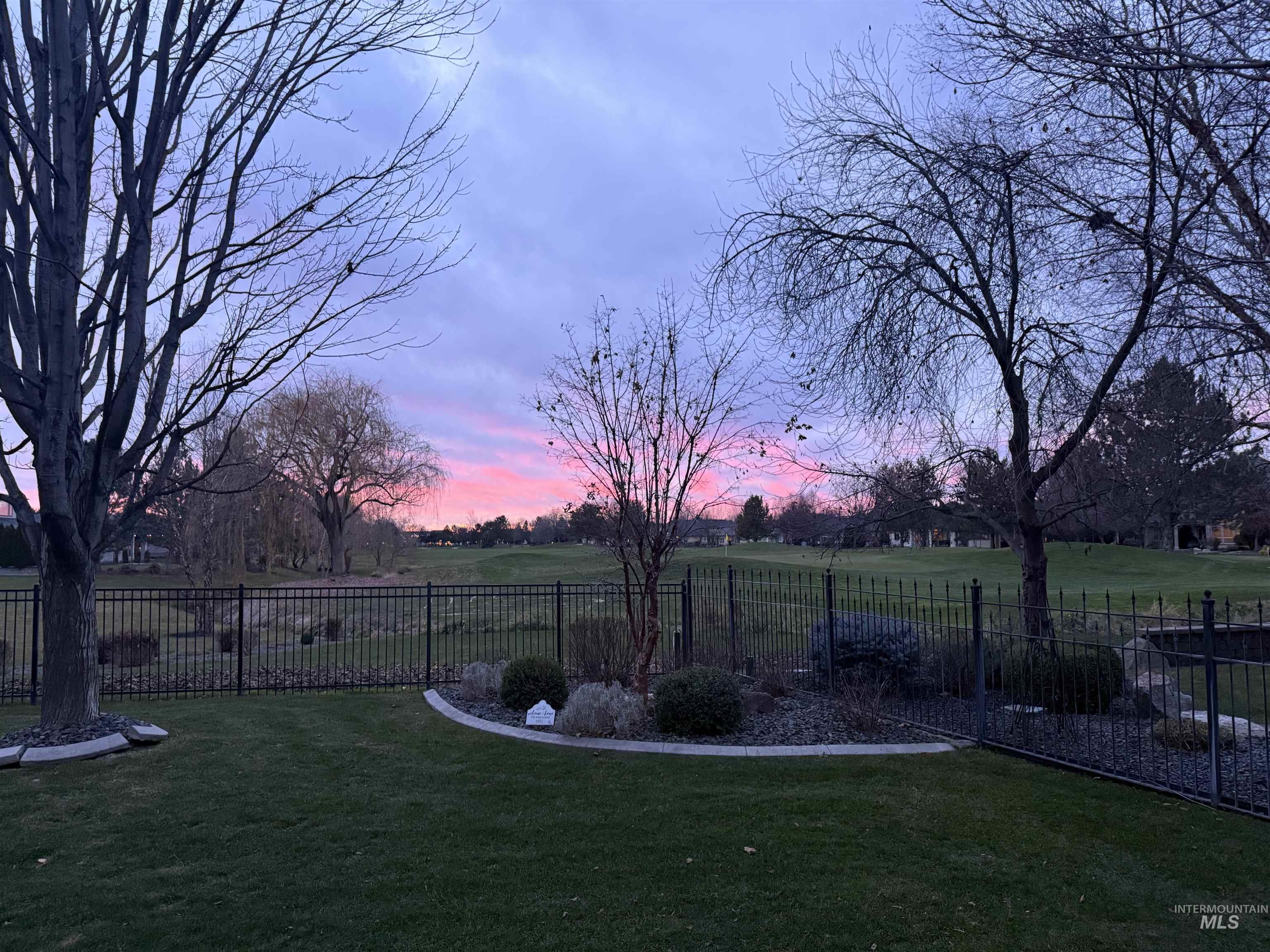 2425 South Chipper Way Eagle, ID 83616 - Photo 8 of 43 View of yard