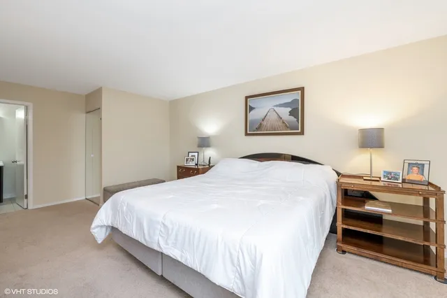 $285,000 | 3030 Pheasant Creek Drive, Unit 207, Northbrook, IL 60062