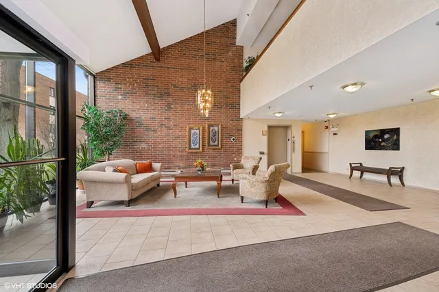 $285,000 | 3030 Pheasant Creek Drive, Unit 207, Northbrook, IL 60062