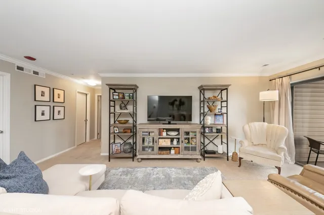 $285,000 | 3030 Pheasant Creek Drive, Unit 207, Northbrook, IL 60062