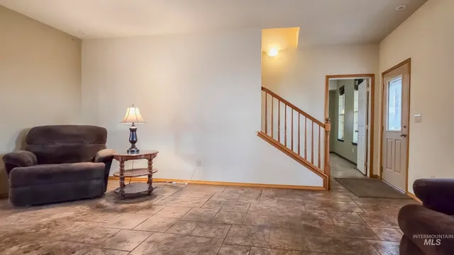 $950,000 | 1005 Viola Lane, Viola, ID 83872