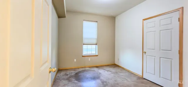 $950,000 | 1005 Viola Lane, Viola, ID 83872