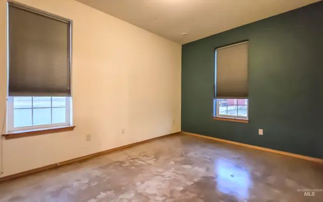 $950,000 | 1005 Viola Lane, Viola, ID 83872