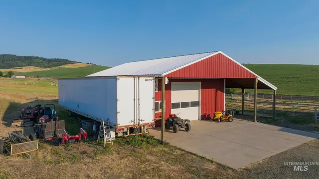 $950,000 | 1005 Viola Lane, Viola, ID 83872