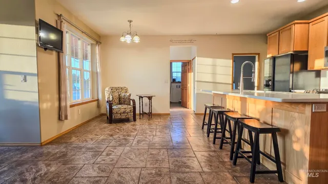 $950,000 | 1005 Viola Lane, Viola, ID 83872