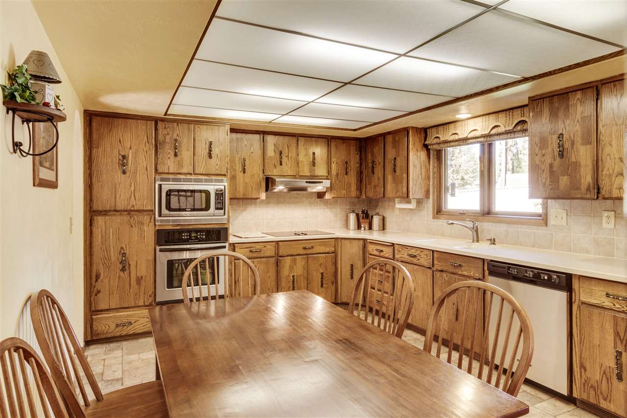 4511 East Lane Park Road Mead, WA 99021 - Photo 7 of 20