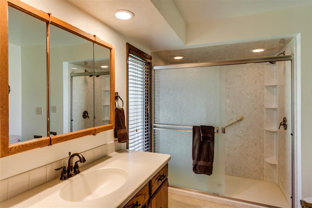 4511 East Lane Park Road Mead, WA 99021 - Photo 10 of 20