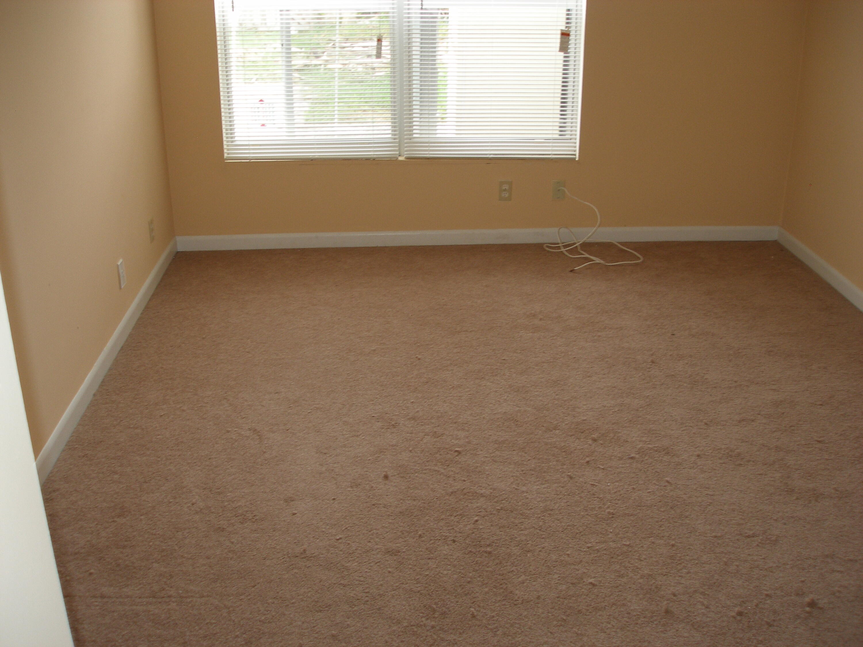 194 Pinewood Court Jupiter, FL 33458 - Photo 11 of 16 P5310308