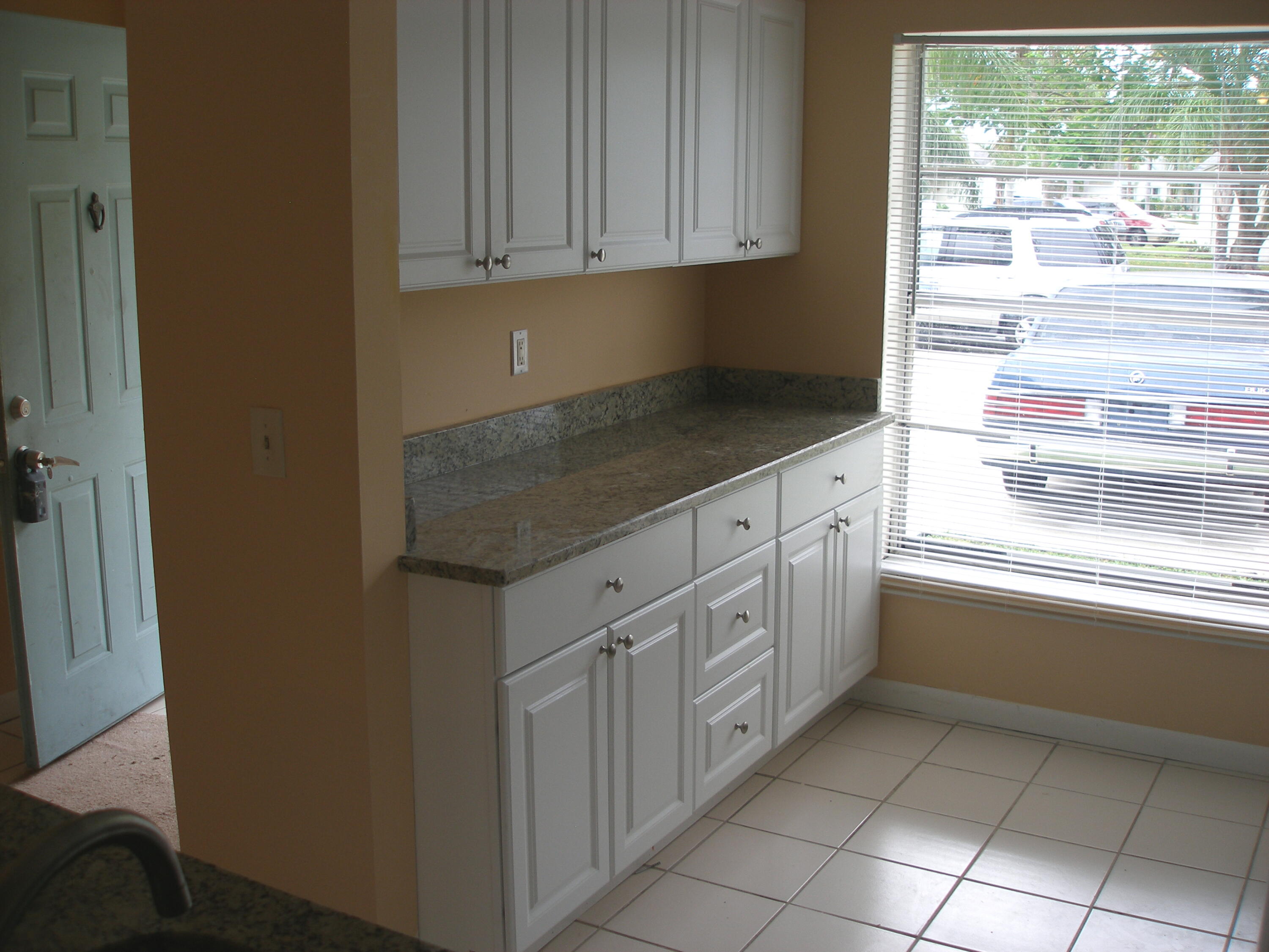 194 Pinewood Court Jupiter, FL 33458 - Photo 5 of 16 P5310302