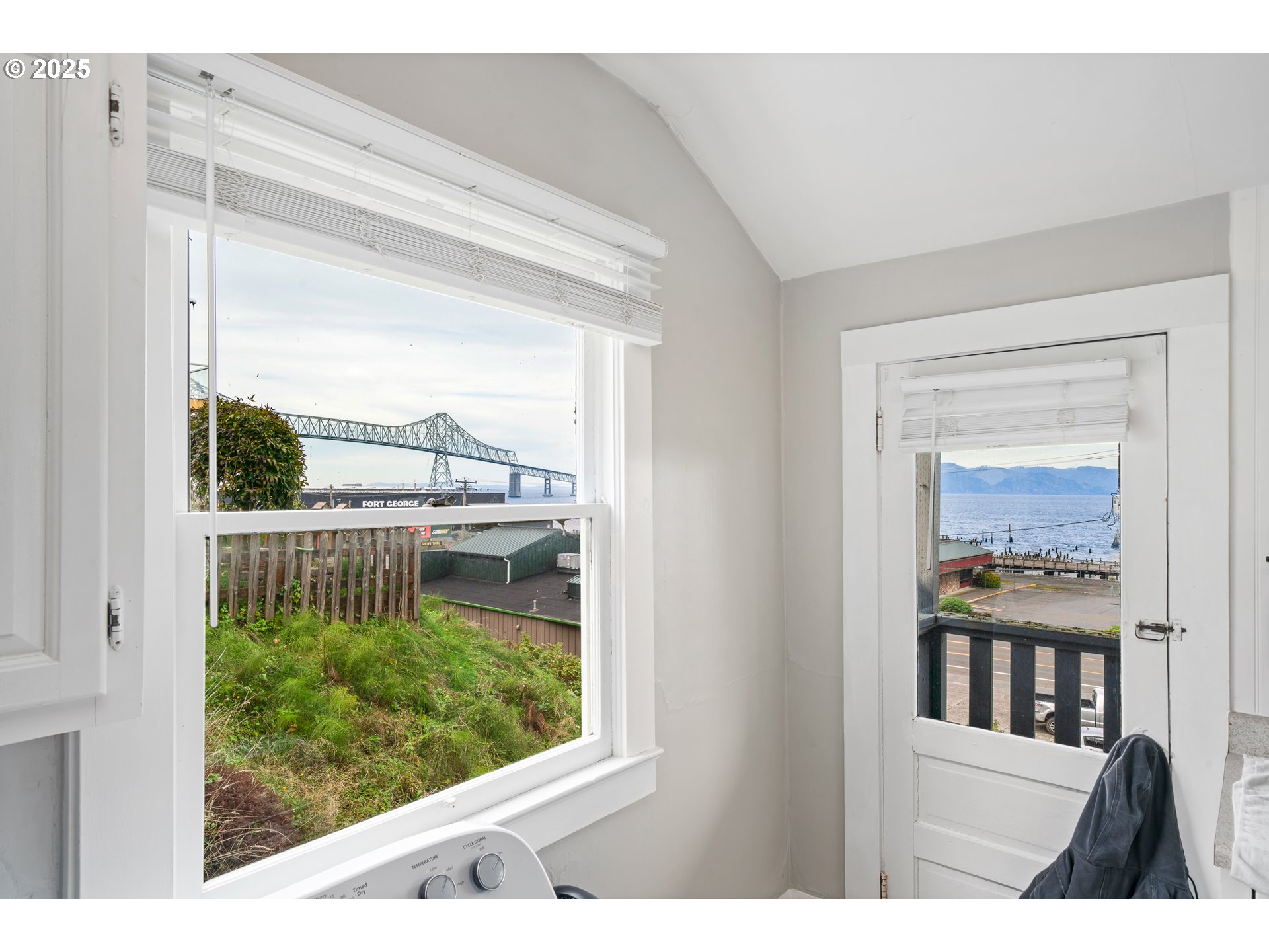 146 Bond Street Astoria, OR 97103 - Photo 26 of 41 Unit #3