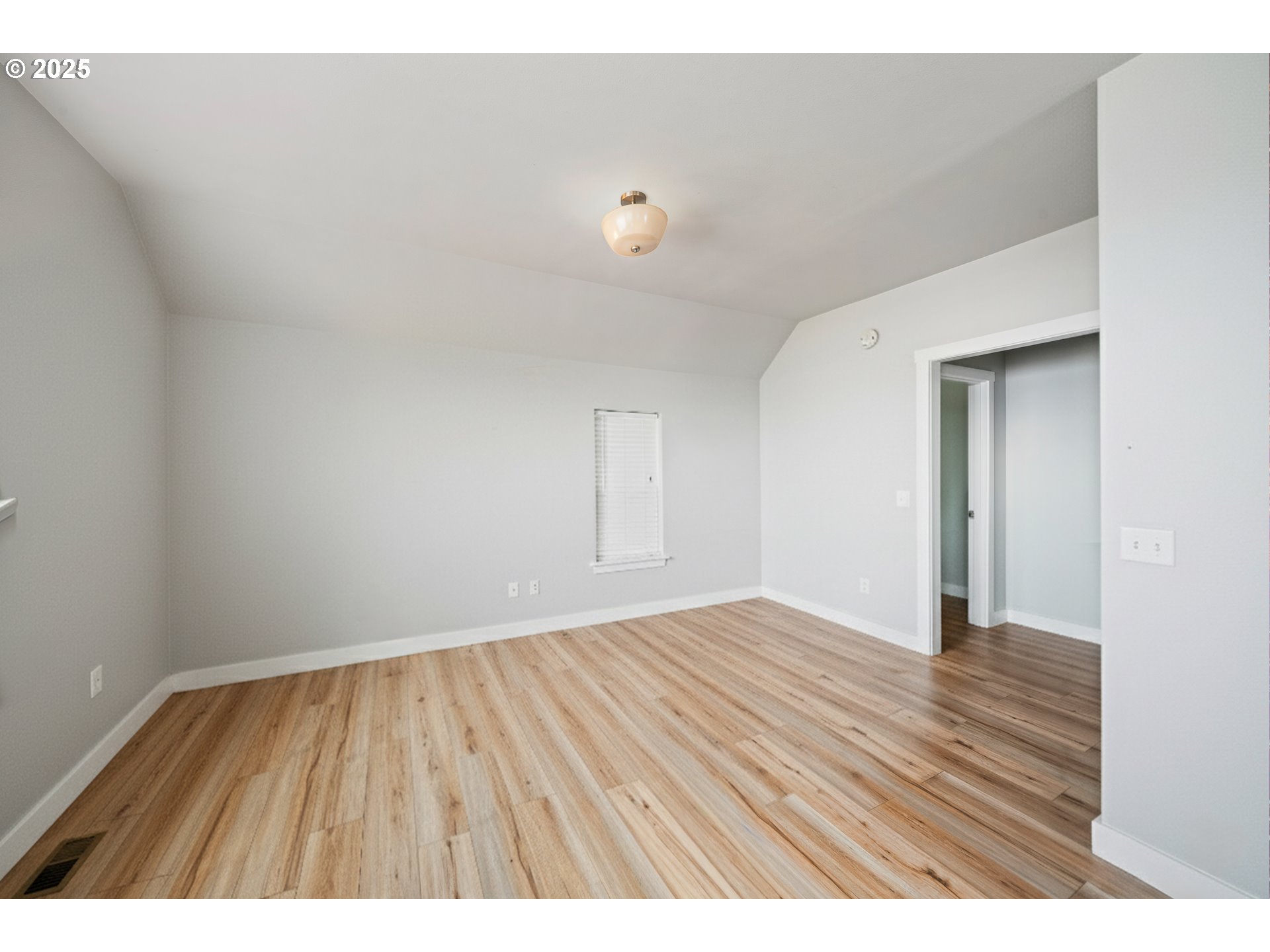 146 Bond Street Astoria, OR 97103 - Photo 31 of 41 Unit #3