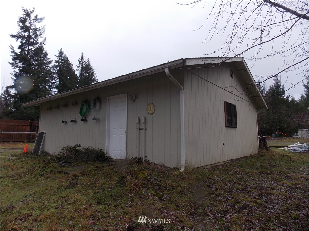 16717 Vail Loop Road Southeast Rainier, WA 98576 - Photo 20 of 26 Gallery Image 20