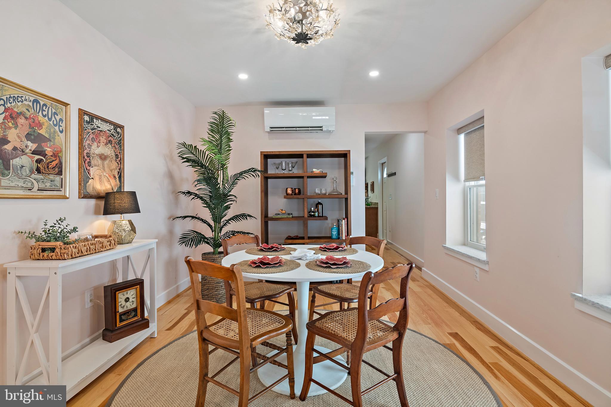 237 Hanover Street Annapolis, MD 21401 - Photo 17 of 48 a dining room with furniture and window