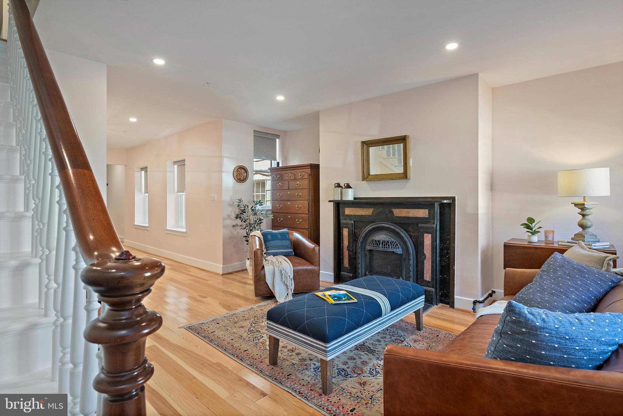 237 Hanover Street Annapolis, MD 21401 - Photo 8 of 48 a living room with furniture and a fireplace