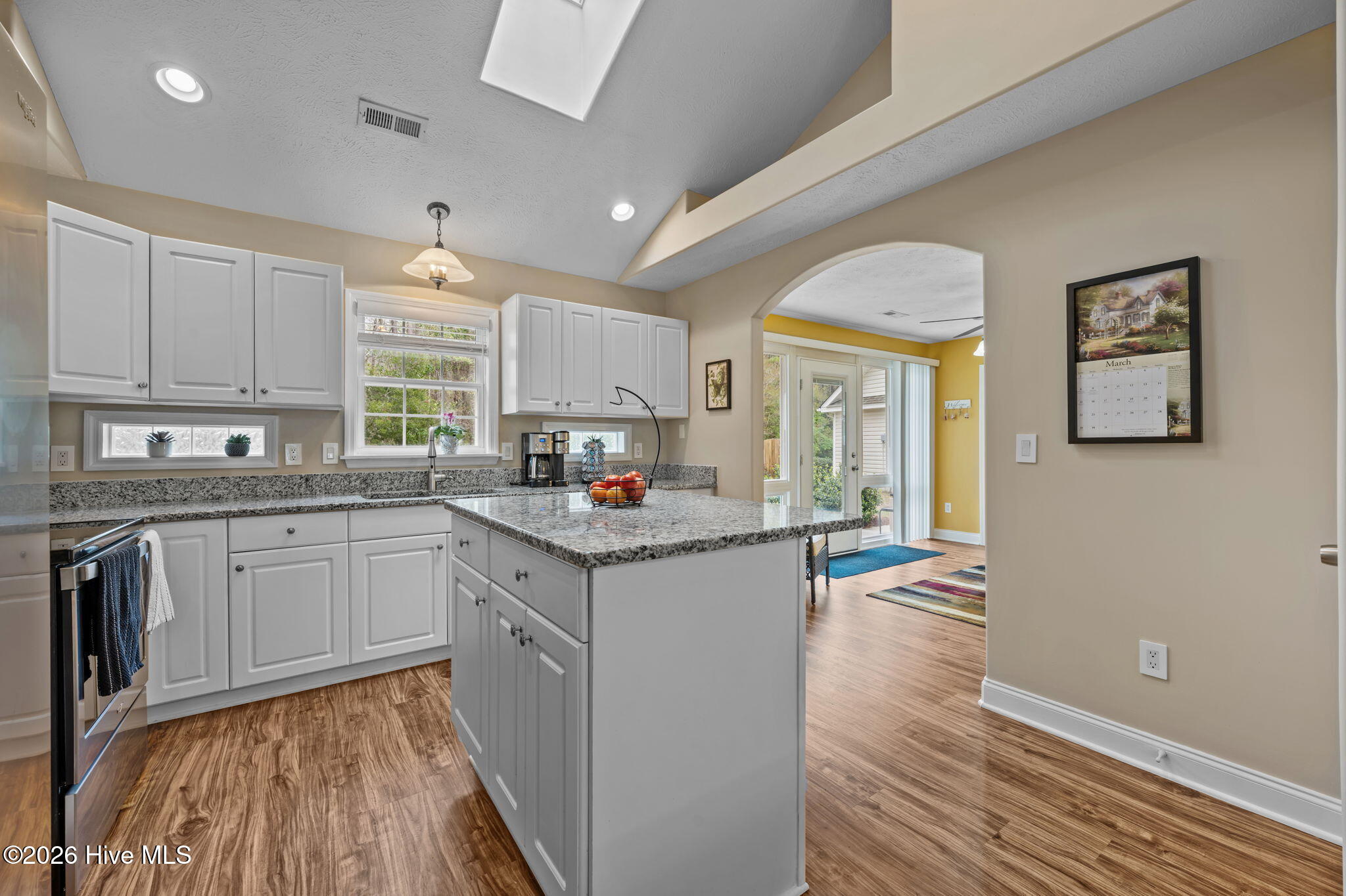 412 Neuchatel Road New Bern, NC 28562 - Photo 13 of 43 Kitchen