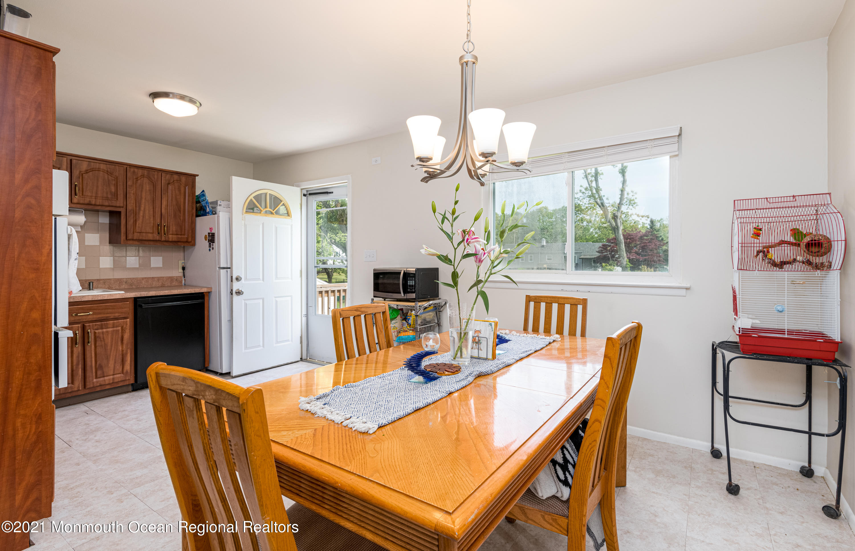 154 Newbury Road Howell, NJ 07731 - Photo 13 of 29 154_Newbury_Rd-13