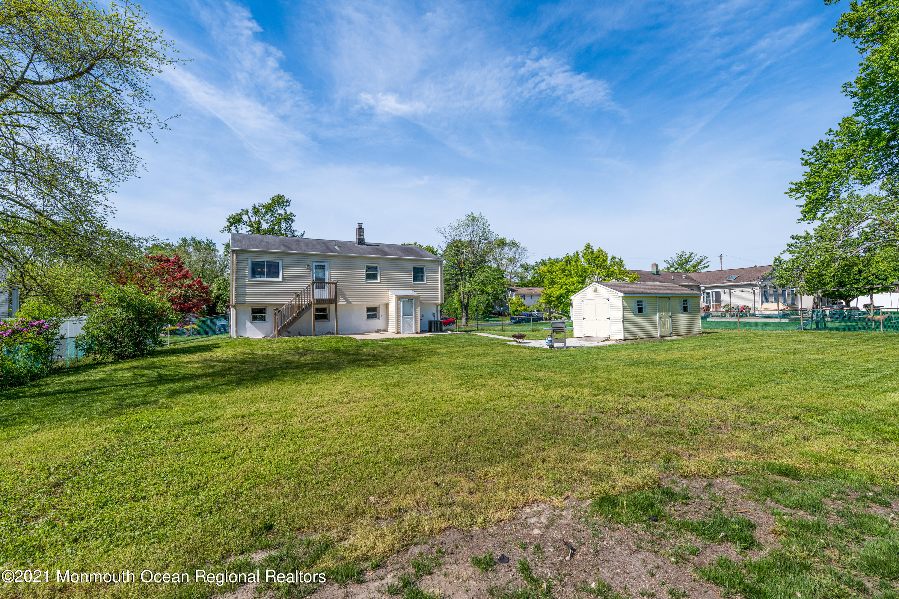 154 Newbury Road Howell, NJ 07731 - Photo 4 of 29 154_Newbury_Rd-4
