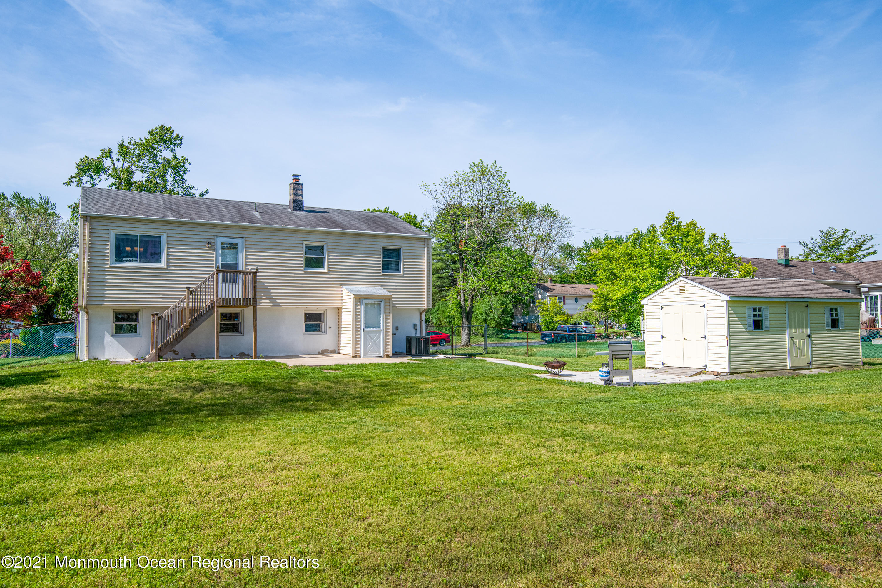 154 Newbury Road Howell, NJ 07731 - Photo 5 of 29 154_Newbury_Rd-5