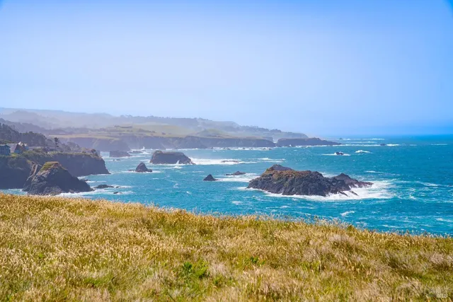 $2,900,000 | 50500 Buckhorn Cove Road East, Little River, CA 95456