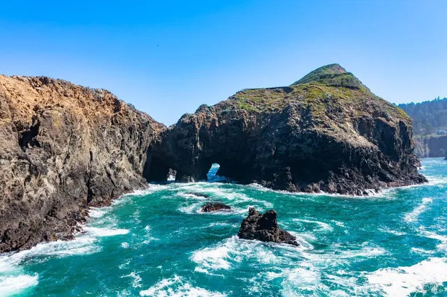 $2,900,000 | 50500 Buckhorn Cove Road East, Little River, CA 95456