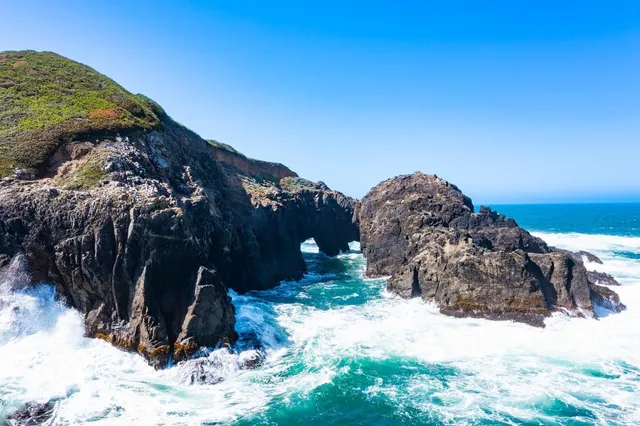 $2,900,000 | 50500 Buckhorn Cove Road East, Little River, CA 95456