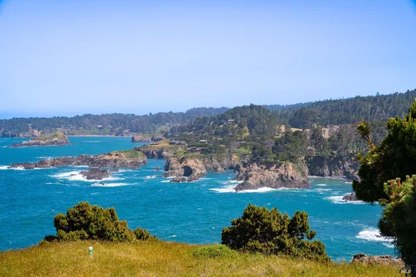 $2,900,000 | 50500 Buckhorn Cove Road East, Little River, CA 95456