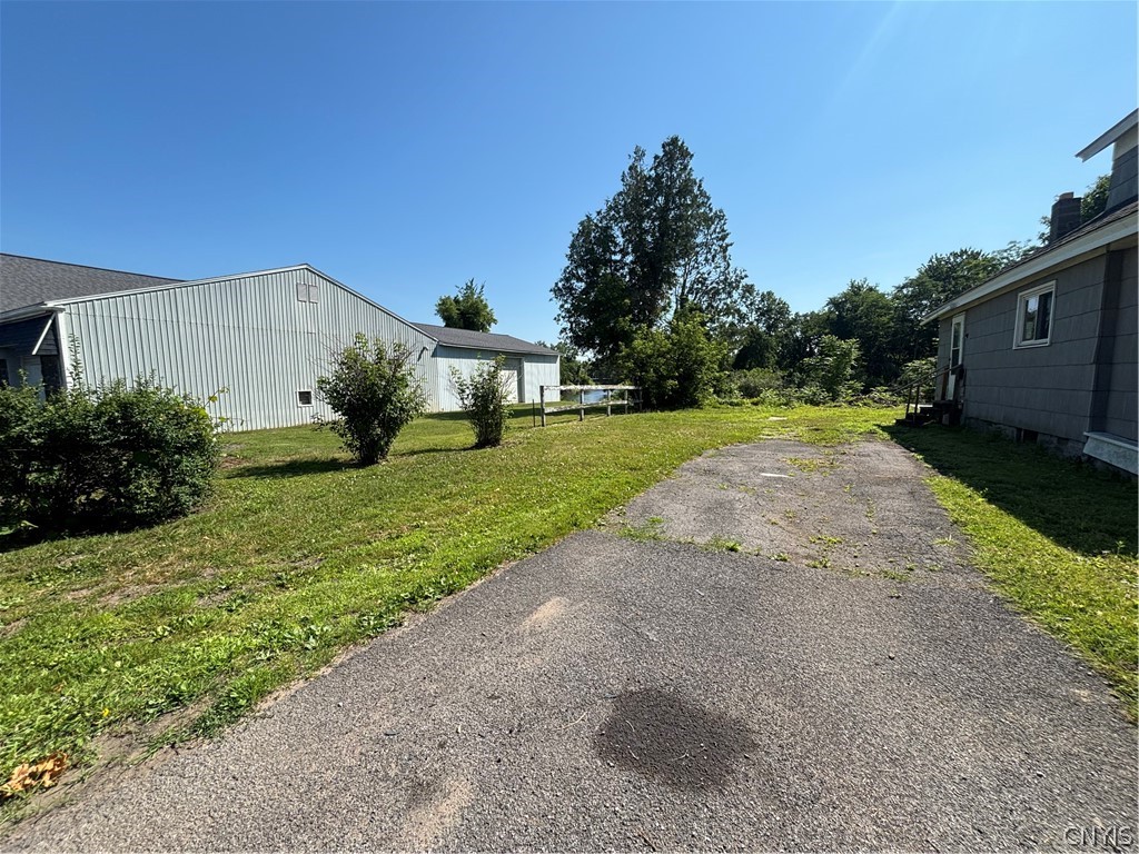 211 East Whitesboro Street Rome, NY 13440 - Photo 6 of 32